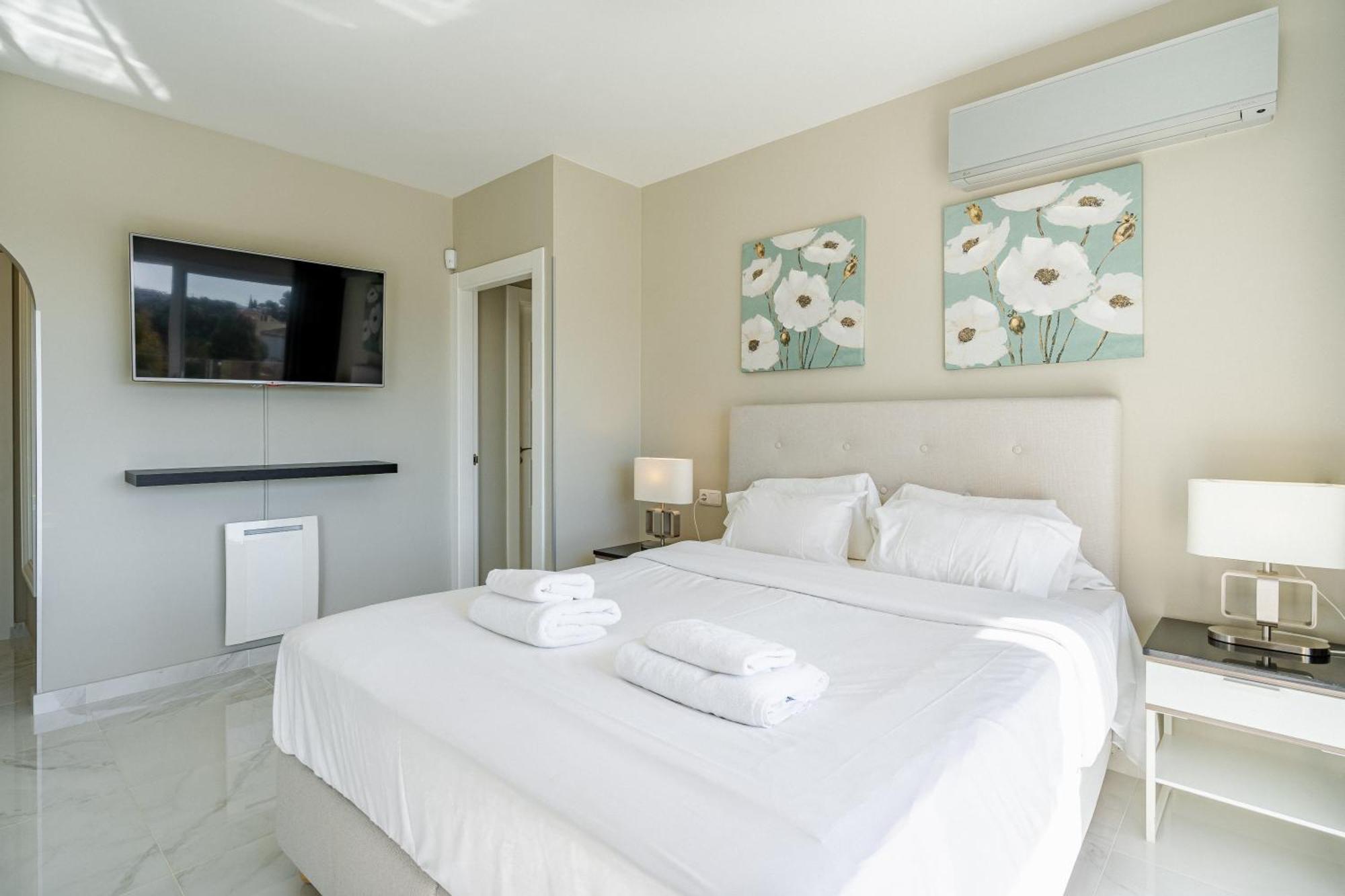 Private Luxurious Hillside Villa With Pool & Sea Views For 8 To 10 Ppl Fuengirola Exteriör bild