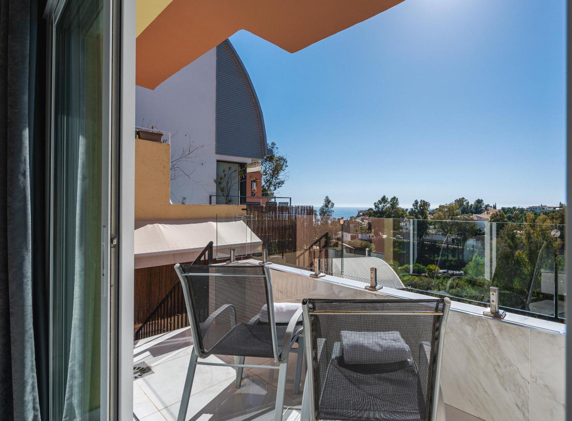 Private Luxurious Hillside Villa With Pool & Sea Views For 8 To 10 Ppl Fuengirola Exteriör bild