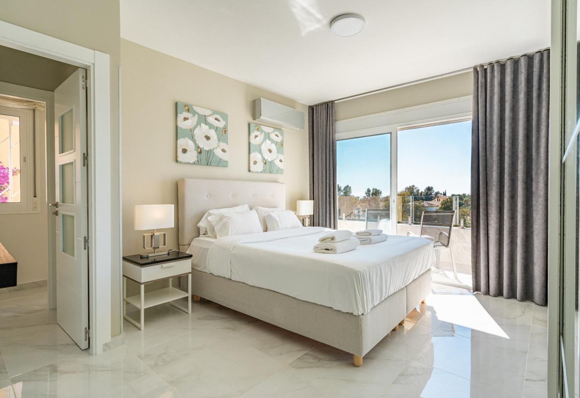 Private Luxurious Hillside Villa With Pool & Sea Views For 8 To 10 Ppl Fuengirola Exteriör bild