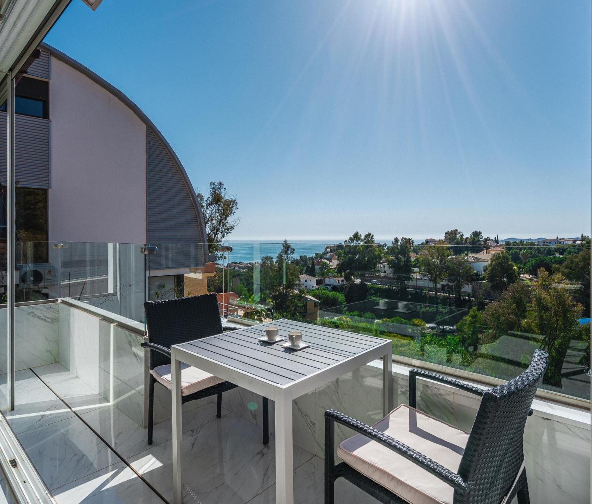 Private Luxurious Hillside Villa With Pool & Sea Views For 8 To 10 Ppl Fuengirola Exteriör bild