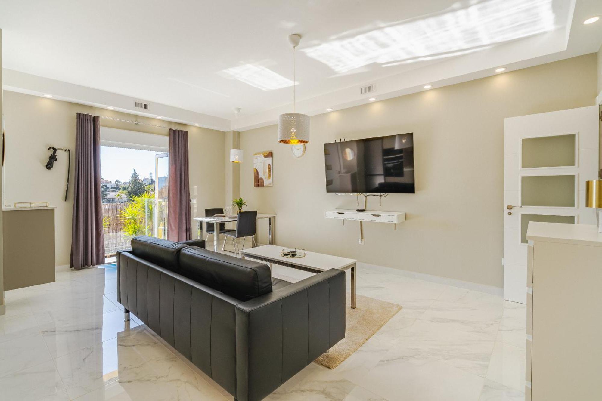 Private Luxurious Hillside Villa With Pool & Sea Views For 8 To 10 Ppl Fuengirola Exteriör bild